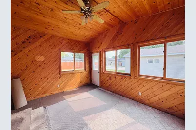 508 Kneale Avenue S, Thief River Falls, MN 56701 - Photo 27