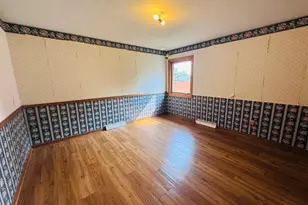 508 Kneale Ave S, Thief River Falls, MN 56701 - Photo 17