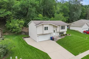 2261 Brooks Ave, Red Wing, MN 55066 - Photo 3
