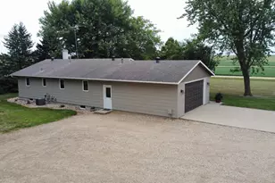 27366 260th St, Worthington, MN 56187 - Photo 37