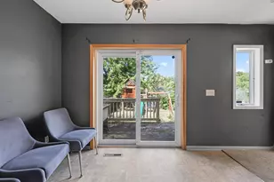 995 Rose Ave E, Saint Paul, MN 55106 - Photo 15