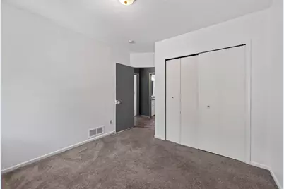 995 Rose Avenue E, Saint Paul, MN 55106 - Photo 19
