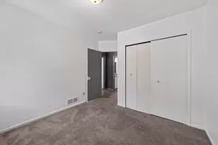 995 Rose Ave E, Saint Paul, MN 55106 - Photo 19