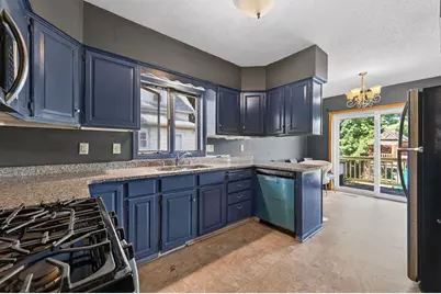 995 Rose Avenue E, Saint Paul, MN 55106 - Photo 9