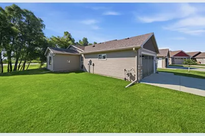 148 Highland Circle, Zumbrota, MN 55992 - Photo 3