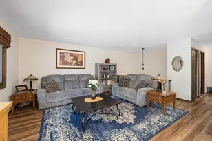 7201 Pontiac Cir, Chanhassen, MN 55317 - Photo 5