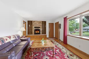 5356 Holiday Rd, Minnetonka, MN 55345 - Photo 7