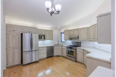 1106 Hollybrook Road, Wayzata, MN 55391 - Photo 5