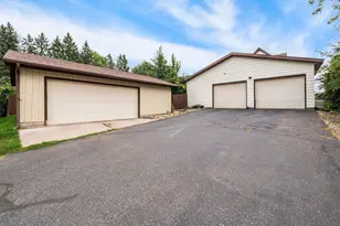 401 River Bluff Ave, Sandstone, MN 55072 - Photo 61