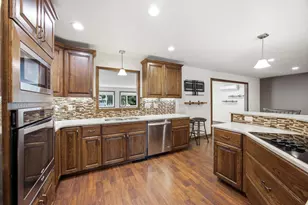 1031 Joseph St, Hawley, MN 56549 - Photo 9