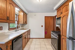 69 Dennis Ln N, Maplewood, MN 55119 - Photo 17