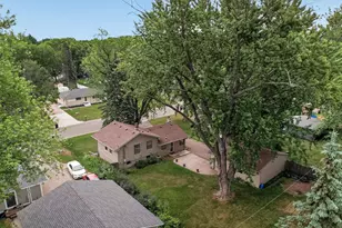 69 Dennis Ln N, Maplewood, MN 55119 - Photo 53