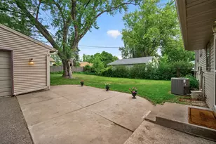 69 Dennis Ln N, Maplewood, MN 55119 - Photo 43