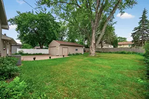 69 Dennis Ln N, Maplewood, MN 55119 - Photo 41