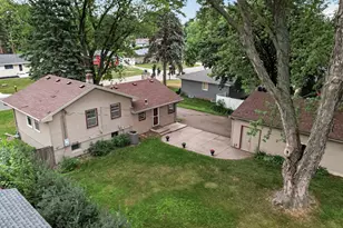 69 Dennis Ln N, Maplewood, MN 55119 - Photo 47