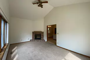 919 Abbott St, Albert Lea, MN 56007 - Photo 7