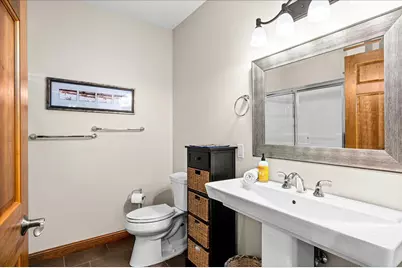 231 Hickory Street, Duluth, MN 55811 - Photo 33