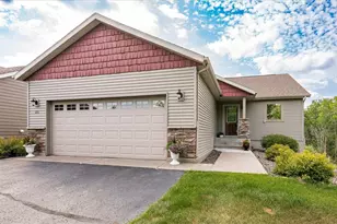231 Hickory St, Duluth, MN 55811 - Photo 1