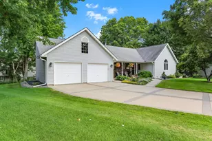 320 Hackberry Cir, Hastings, MN 55033 - Photo 1