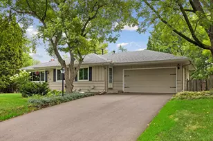 13101 Oakland Dr, Burnsville, MN 55337 - Photo 3