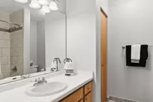3062 Lake Shore Dr, Minneapolis, MN 55416 - Photo 9