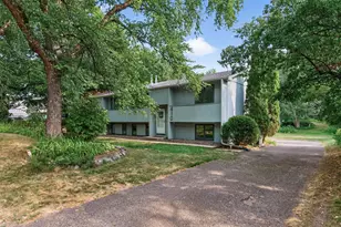 408-410 Cardigan Rd, Shoreview, MN 55126 - Photo 1