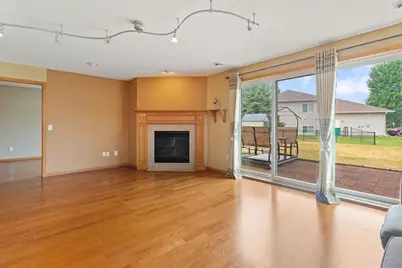 10049 Butternut Court N, Brooklyn Park, MN 55443 - Photo 5