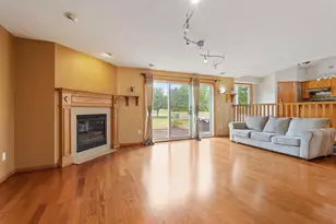 10049 Butternut Ct N, Brooklyn Park, MN 55443 - Photo 17