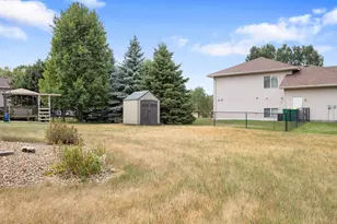 10049 Butternut Ct N, Brooklyn Park, MN 55443 - Photo 23