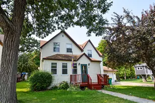 661 N Central St, Warren, MN 56762 - Photo 1