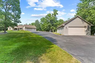 27166 Bayshore Cir NW, Isanti, MN 55040 - Photo 57