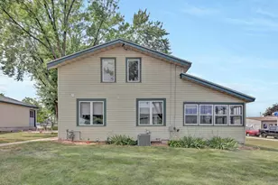 303 N Lakeshore Dr, Lake City, MN 55041 - Photo 3