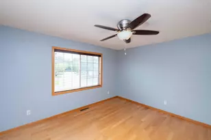 8663 Quarry Ridge Ln, Woodbury, MN 55125 - Photo 19