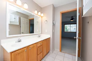 8663 Quarry Ridge Ln, Woodbury, MN 55125 - Photo 11
