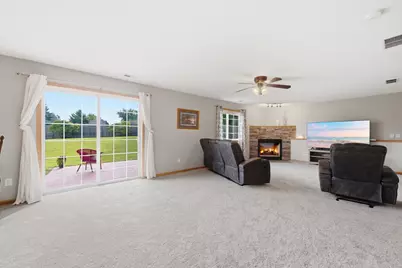 809 Morningside Place, Belle Plaine, MN 56011 - Photo 13