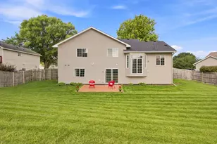 809 Morningside Pl, Belle Plaine, MN 56011 - Photo 5