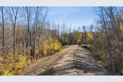 1717 Oak Creek Pass, Chaska, MN 55318 - Photo 37