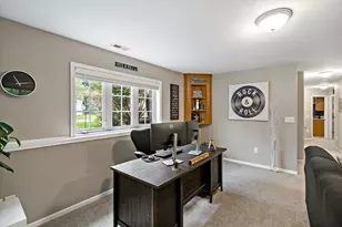 842 Sterling St S, Maplewood, MN 55119 - Photo 29