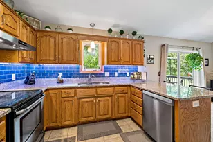 842 Sterling St S, Maplewood, MN 55119 - Photo 13