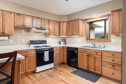 240 Red Apple Drive, La Crescent, MN 55947 - Photo 5