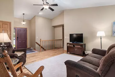 240 Red Apple Drive, La Crescent, MN 55947 - Photo 11