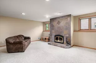 240 Red Apple Dr, La Crescent, MN 55947 - Photo 15