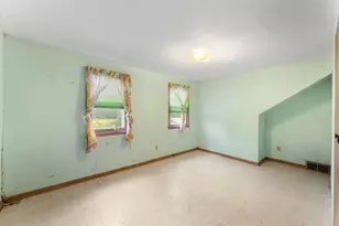 695 N Oak Dr, Vadnais Heights, MN 55127 - Photo 11