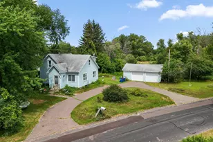 695 N Oak Dr, Vadnais Heights, MN 55127 - Photo 3