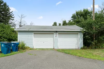 695 N Oak Drive, Vadnais Heights, MN 55127 - Photo 25
