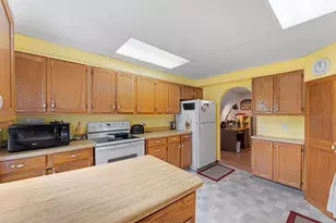 695 N Oak Dr, Vadnais Heights, MN 55127 - Photo 5