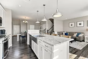 8121 Evergreen Ln N, Maple Grove, MN 55369 - Photo 9