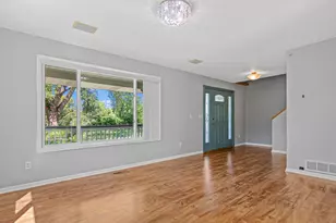 1108 Mackubin St, Saint Paul, MN 55117 - Photo 9