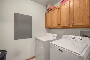815 Ferdinand Dr, Shakopee, MN 55379 - Photo 15