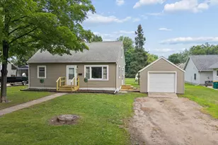 735 E 2nd St, Litchfield, MN 55355 - Photo 33